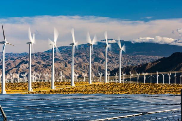 turbine eoliche e pannelli solari - solar panel wind turbine california technology foto e immagini stock