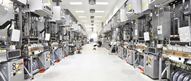 high tech industrie - production of solar cells - production rooms and machines - industrie imagens e fotografias de stock