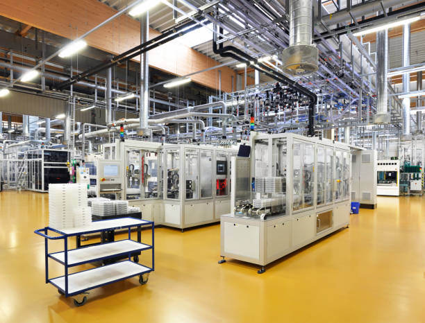 high tech industrie - production of solar cells - production rooms and machines - industrie imagens e fotografias de stock