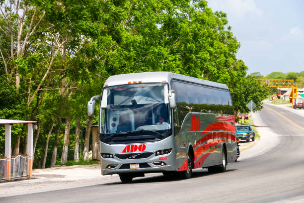 volvo 9700 - motor coach стоковые фото и изображения