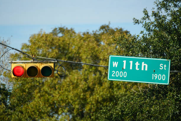 istock Traffic Signals in the City 944054764