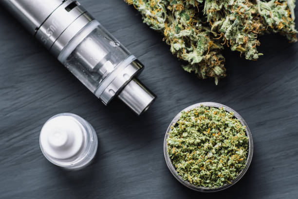 istock Vape Pen, Vaping Marijuana Oil, Cannabis Vaporizer 944055044