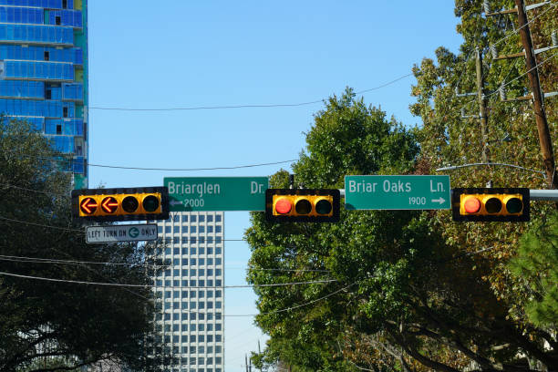 istock Traffic Signals in the City 944060798