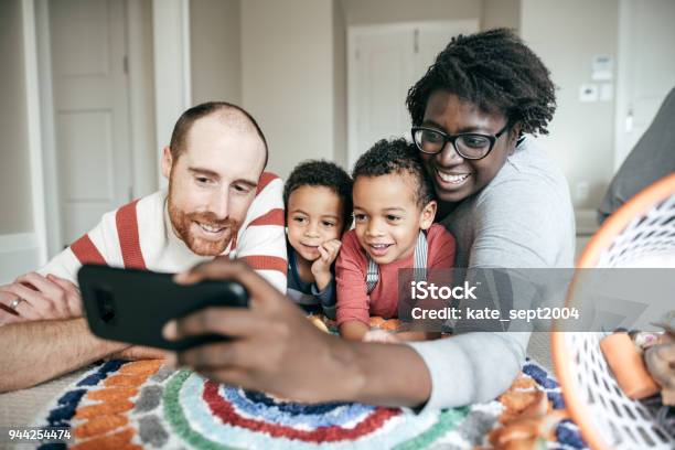 Family Photosession Stock Photo - Download Image Now - 30-34 Years, Adult, African-American Ethnicity