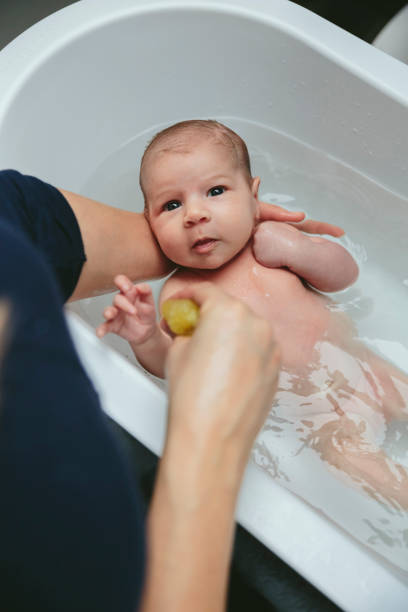 istock Newborn in the bathtub 944368990