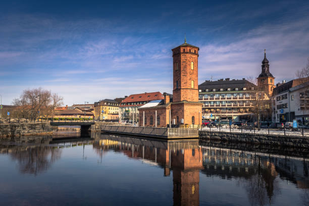 falun - 30 marca 2018: historyczne centrum miasta falun w dalarnie, szwecja - falun zdjęcia i obrazy z banku zdjęć