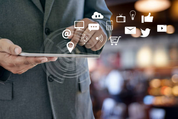istock Networking chat Communication Online Social media social network 944501046
