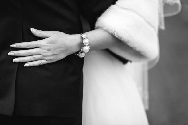 sposi novelli, prima del matrimonio - passion women human hand macro foto e immagini stock