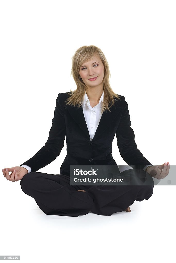 Femme assise dans la Posture du lotus - Photo de Adulte libre de droits