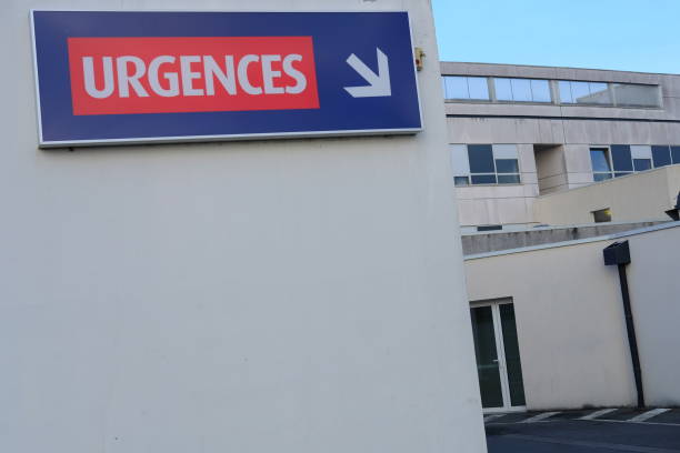 Hospital Camille Guerin in Châtellerault, France Health atmosphere and hospital signage, services, emergencies, at the Camille Guérin Hospital in Châtellerault on sunny days. chatellerault photos stock pictures, royalty-free photos & images