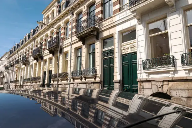 A historic row of houses built in the Brussels style. Located in one of the now most wanted parts of Arnhem.