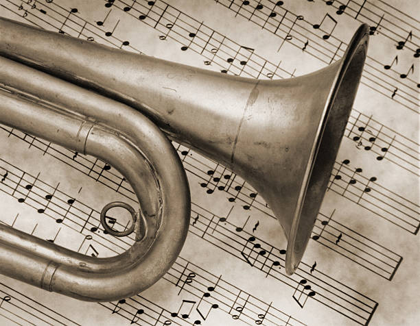 corneta acústica trompete e música-sépia - bugle trumpet brass old fashioned imagens e fotografias de stock