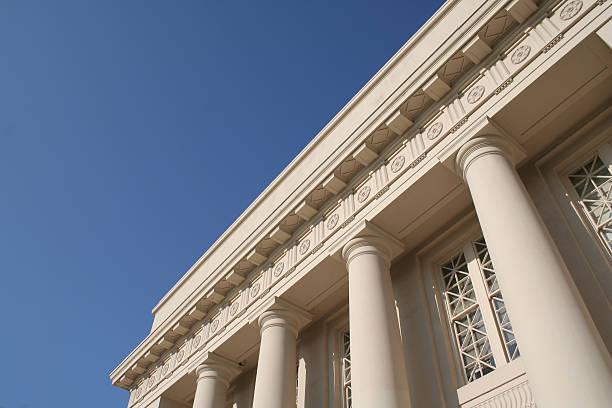 columned, budynek-poziomej - column courthouse justice government zdjęcia i obrazy z banku zdjęć