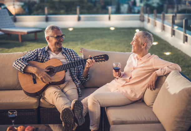 istock Favorite song for my favorite lady! 944574330
