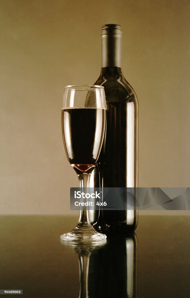 Alcohol, vino tinto - Foto de stock de Alimento libre de derechos