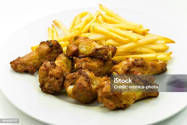 Hühnerfleisch Beine Mit Bratkartoffeln Französisch Stockfoto und mehr Bilder von Bratkartoffel - Bratkartoffel, Braun, Erfrischung