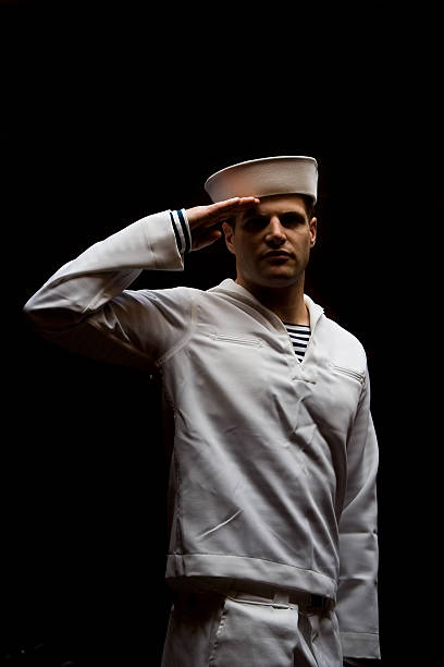 - салюте - saluting sailor armed forces men стоковые фото и изображения