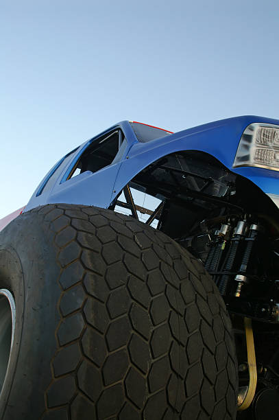 Off-road vehicle tire profile