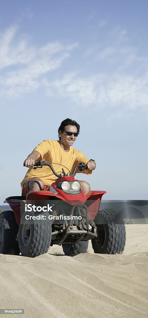 Fourwheeler en la arena - Foto de stock de Cuatro animales libre de derechos