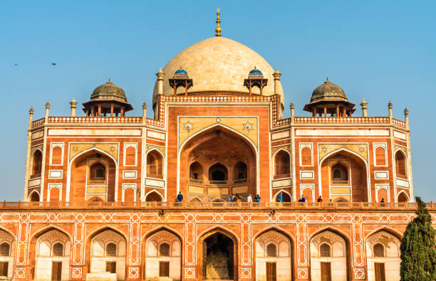 humayun mausoleum, ein unesco-weltkulturerbe in delhi, indien - new seven wonders of the world stock-fotos und bilder