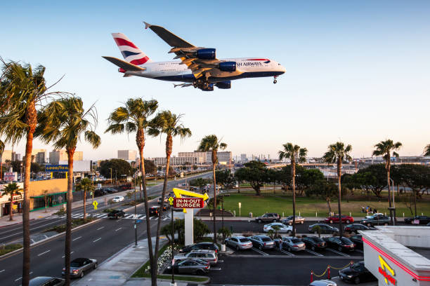 british airways airbus a380 - commercial airplane airplane airbus passenger fotografías e imágenes de stock