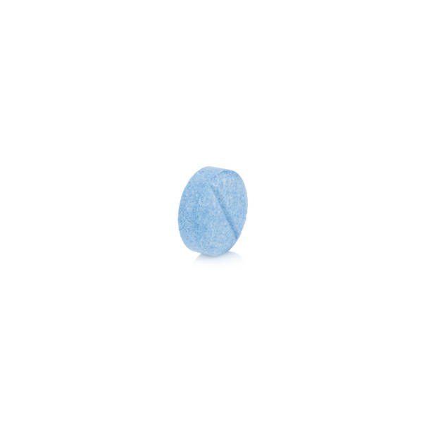 círculo de pílula azul isolado no fundo branco - nicotine healthcare and medicine smoking issues lifestyles - fotografias e filmes do acervo