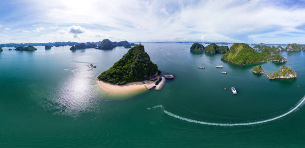 istock Halong Bay Vietnam panorama (super panorama and panorama 360, hight quality) 944718984