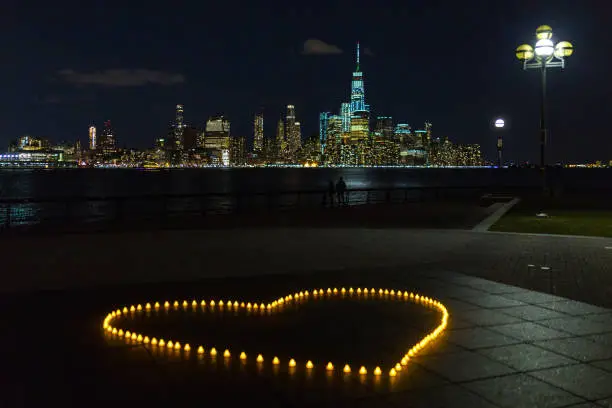 This heart was made by clients who were taking engagement pictures in the place, are not artistic creations, were made by our clients, and soon after they were removed from the candles that formed the heart.