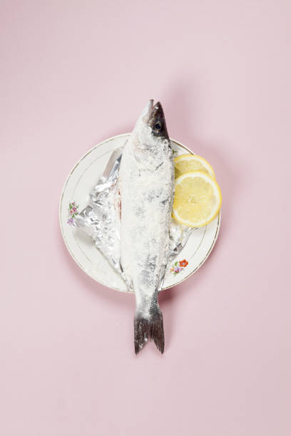 istock fish meuniere flower plate pink 944734754
