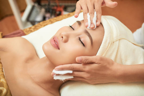 istock Beautician Carrying out Procedure 944746160