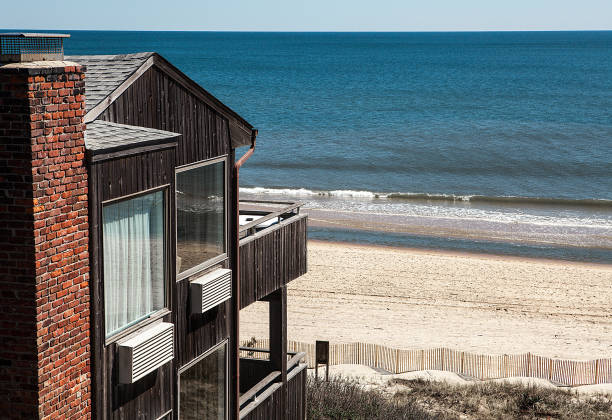 appartamento moderno in una spiaggia di Montauk, Long Island, USA - foto stock