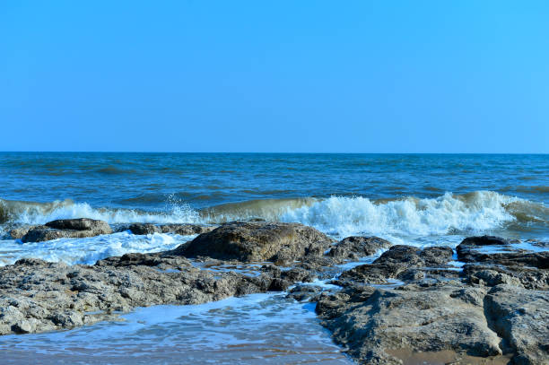 istock The waves of the sea 944890550
