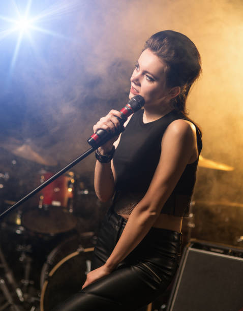 istock Female singing in nightclub 944965276
