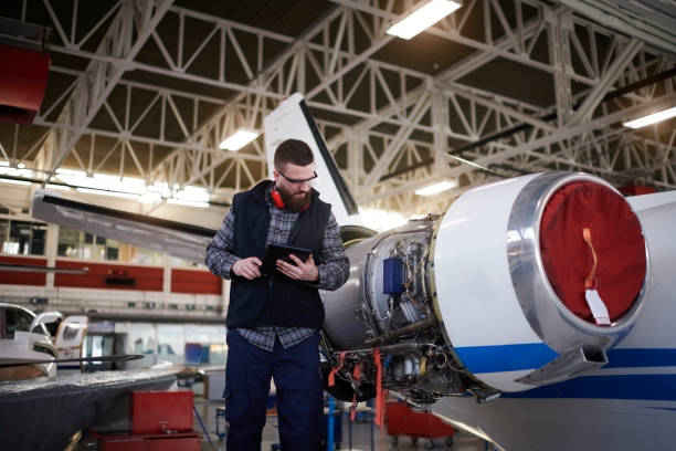 istock Aircraft mechanic in the hangar 945026186