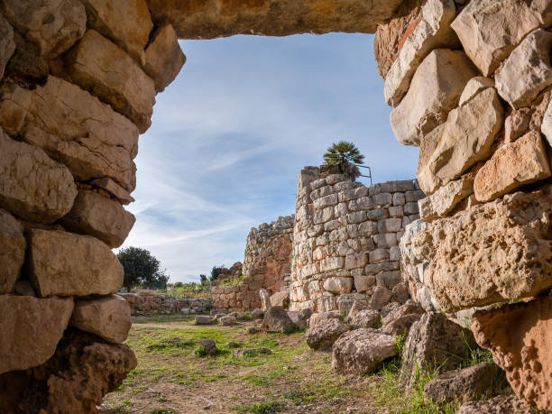 villaggio nuragico di palmavera - nuragic foto e immagini stock