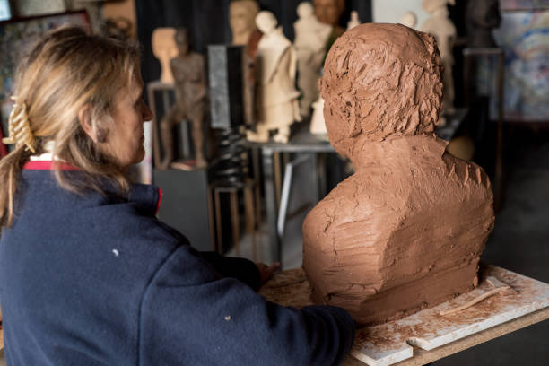 istock Portrait of a sculptor in her workshop, Provence 945036898