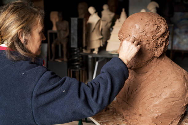istock Portrait of a sculptor in her workshop, Provence 945049908