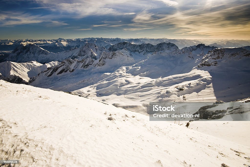 山雪で覆われた - ツークシュピッツェのロイヤリティフリーストックフォト