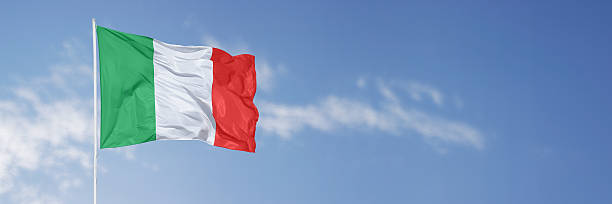이탈리어어 플래깅 스카이 블루 - italian flag 뉴스 사진 이미지