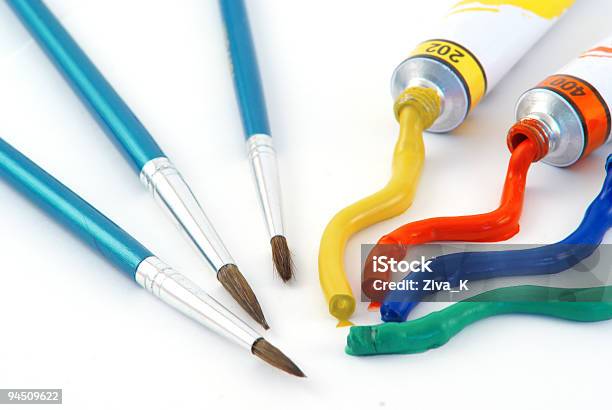 Tempera 색상 및 Paintbrushes 0명에 대한 스톡 사진 및 기타 이미지 - 0명, 그림 그리기, 노랑