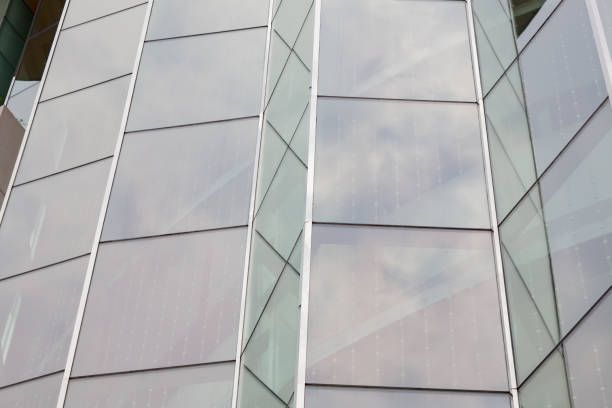 istock The glass wall on the building. 945165640