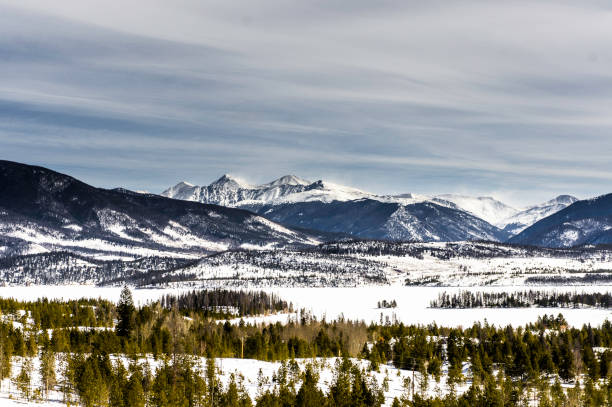 istock Colorado Rockies Peaks 945186748