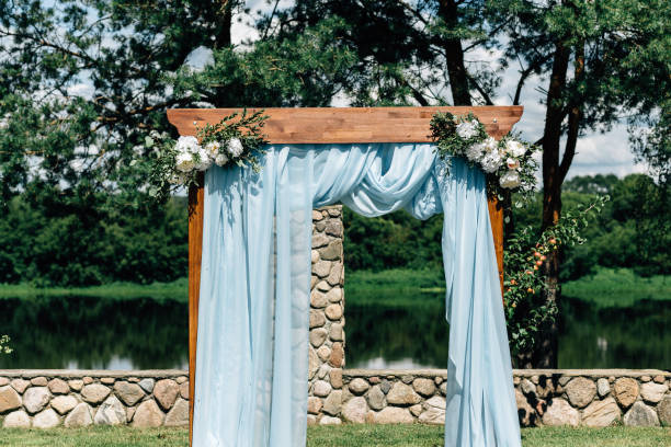 istock outdoor wedding decorations, wood, blue 945221642