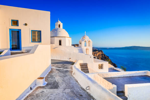istock Fira, Thira, Santorini, Greece 945240604