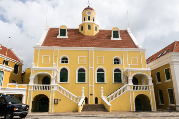 fort amsterdam unesco património de willemstad sobre a ilha caribenha de curaçao - fort amsterdam - fotografias e filmes do acervo