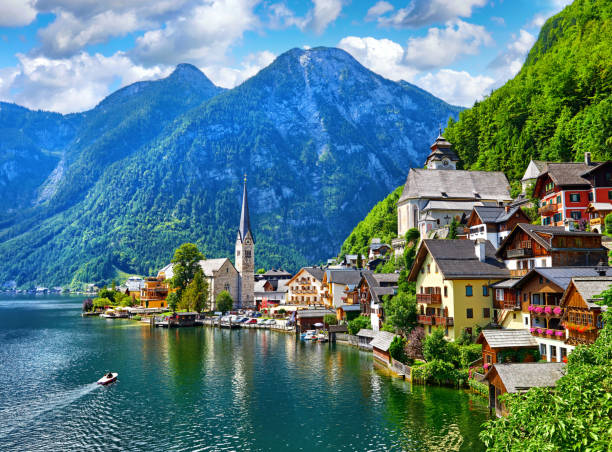 istock Hallstatt Austria view to Hallstattersee lake 945273794