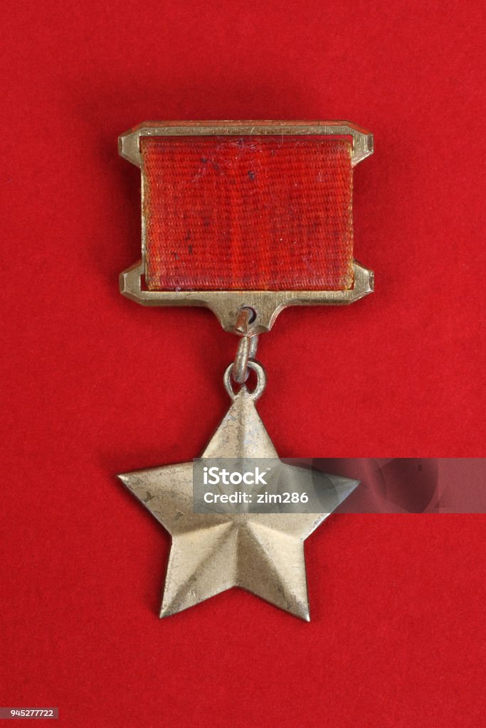 La medaglia gold star è un'insegna speciale che identifica i destinatari del titolo di Eroe in Unione Sovietica - Foto stock royalty-free di Armata Rossa