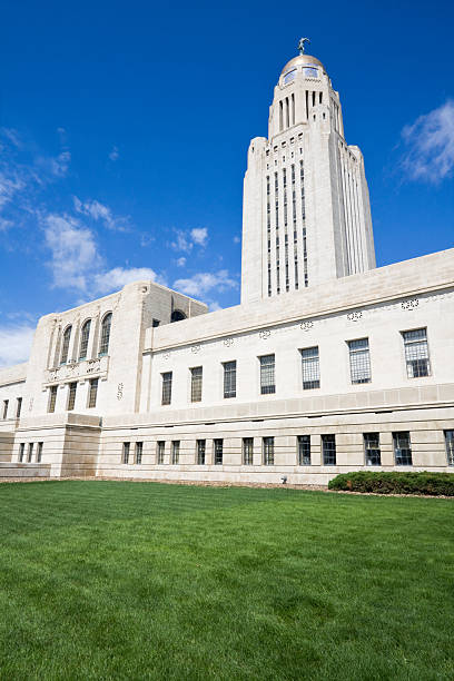 капитолий штата небраска в линкольн - nebraska lincoln nebraska state capitol building state стоковые фото и изображения