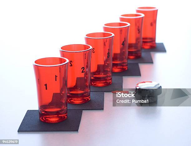 6 개의 빨간색 유리컵 글라스잔 있는 지수 2 개성-개념에 대한 스톡 사진 및 기타 이미지 - 개성-개념, 개체 그룹, 결정체