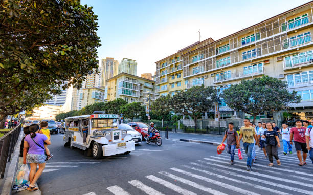 serendra fachada residencial em bonifacio global city, taguig, filipinas - ayala - fotografias e filmes do acervo